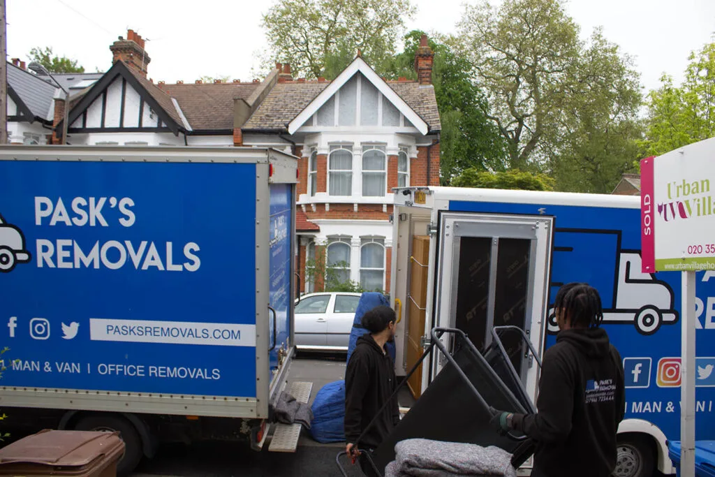 Pasks Removals - Guide on what to do before moving in London